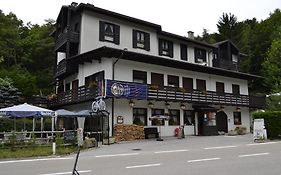Appartamenti Vacanze Lagolo